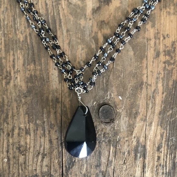 Black Tear Drop Necklace - Picture 2 of 3
